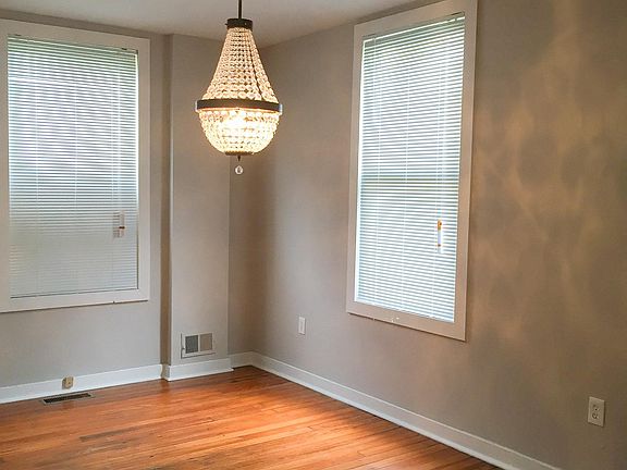4th image of 1122 Mount Pleasant Ave