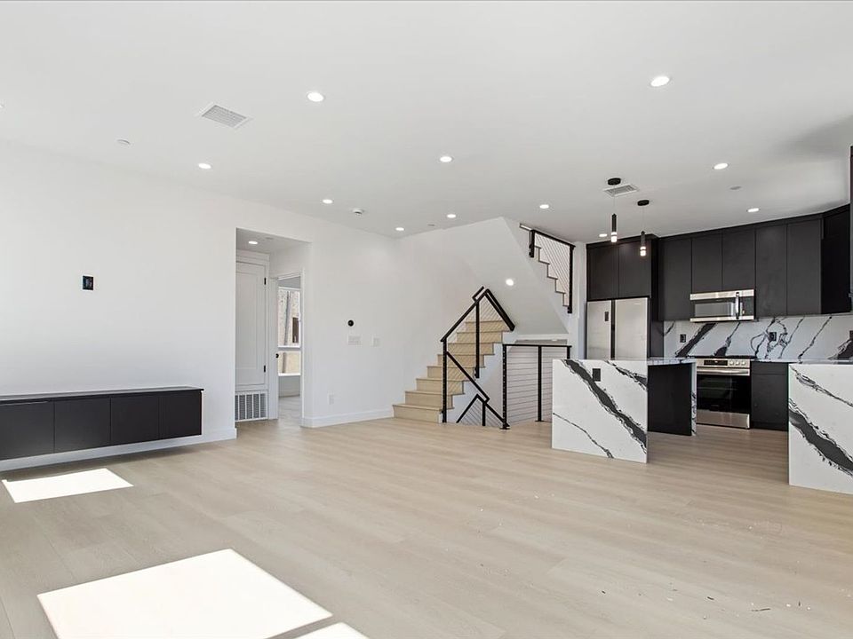 1st image of 2200 Thurman Ave #2202-1/2