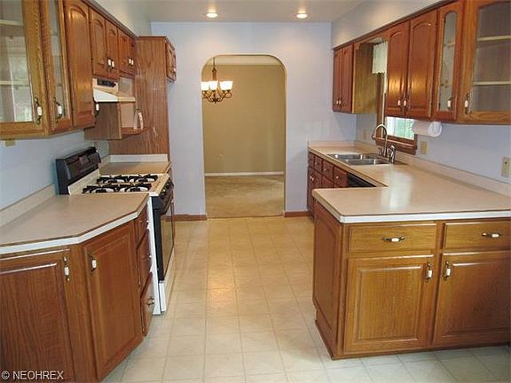 2nd image of 12850 Gardenside Dr