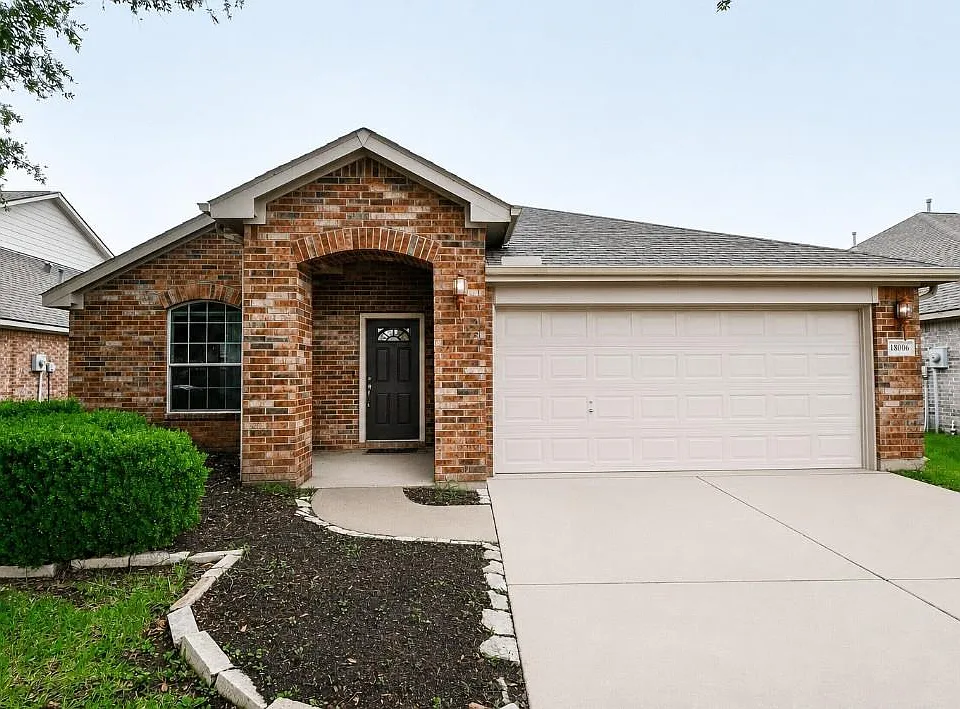 18006 Willow Cliff Ln