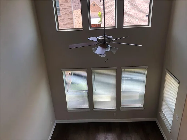 4592 Titus Cir — Photo 11