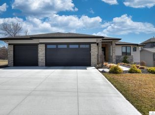 7633 N 153rd Cir, Bennington, NE 68007