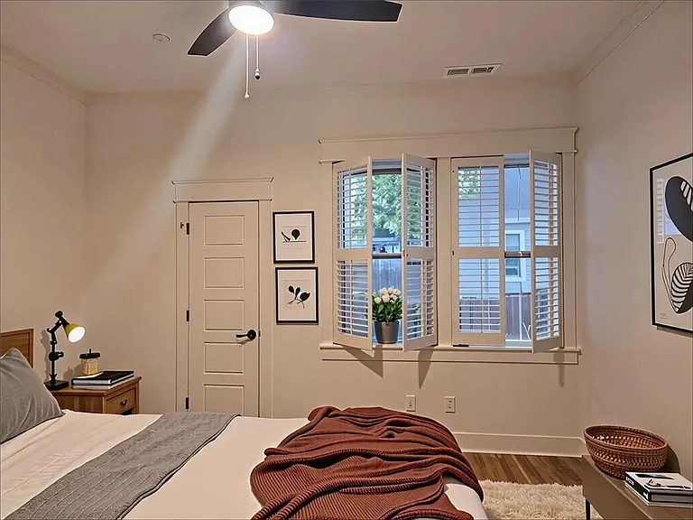 1579 Vesta Ave — Photo 5