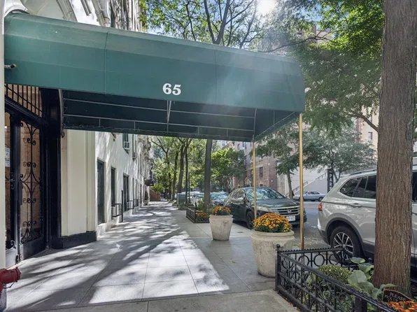 65 West 95th Street image 1 of 9