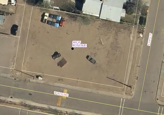 1st image of 603 W Ross Ave