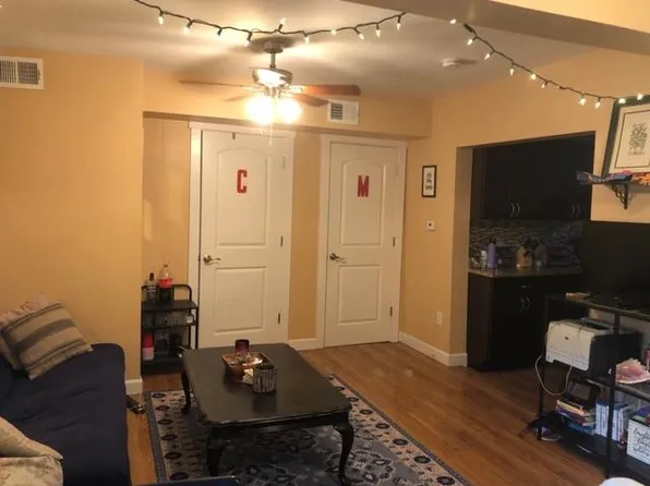 3250 N Seminary Ave #2R, Chicago, IL 60657