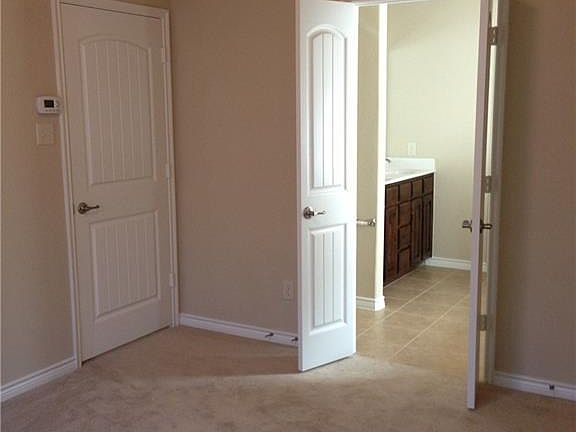 4th image of 2227 Colby Ln