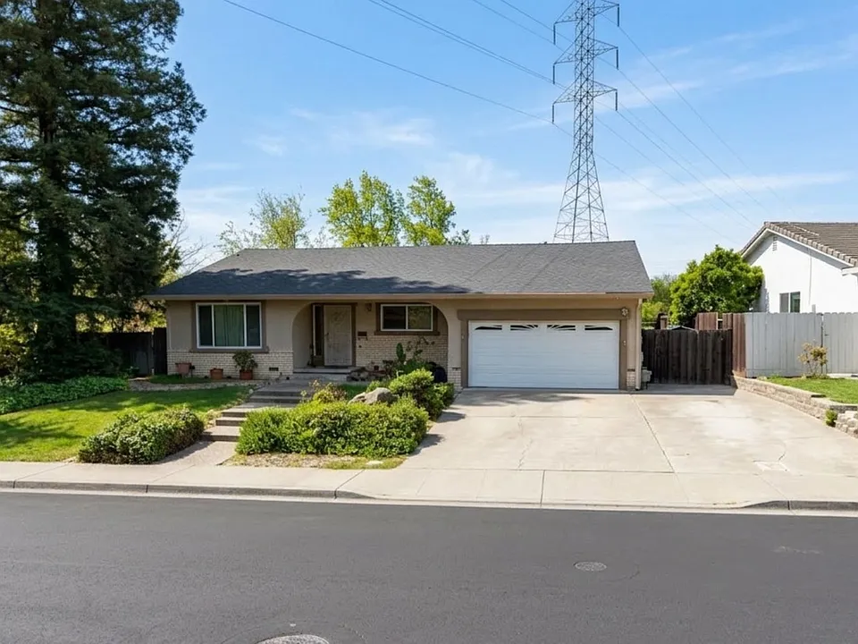 3228 Camby Rd