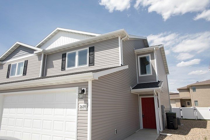 1st image of 2609 Douglas Pl SE