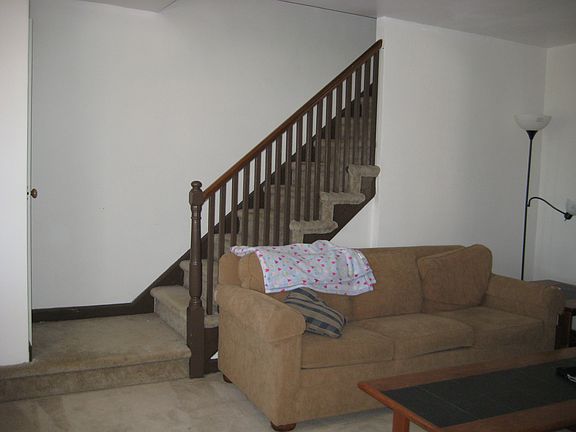 4th image of 1038 Agnew Dr