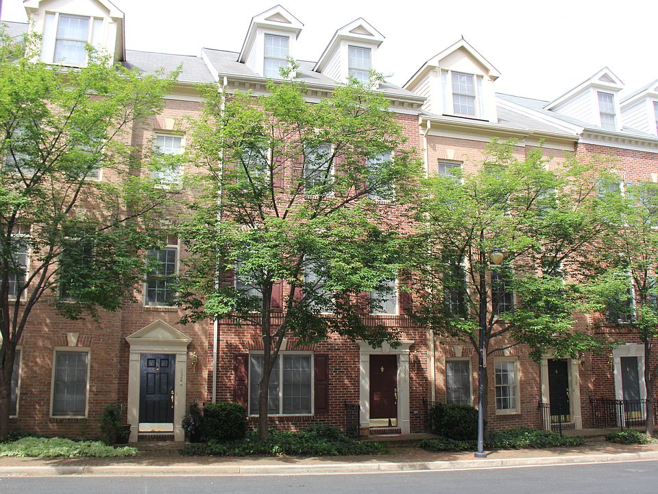 1st image of 1326 N Adams Ct