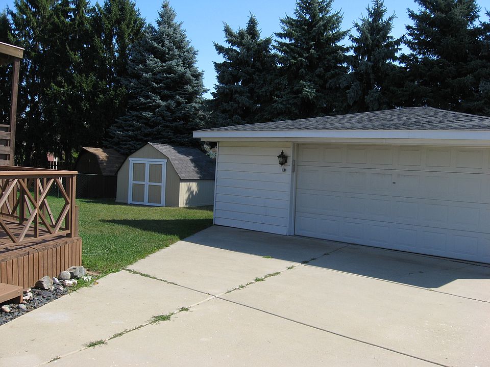 43120 Hartwick Dr, photo 5
