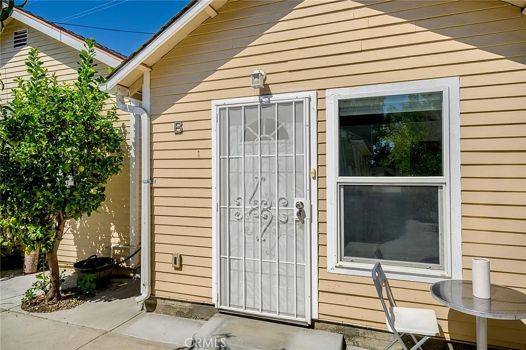 Studio, 400 sqft, $1,850 — Photo 2