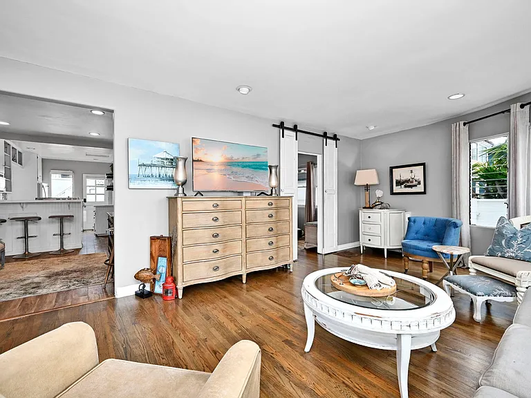 1405 W Bay Ave — Photo 7