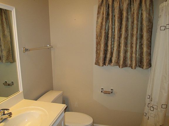 5th image of 5234 Bluebird Ln