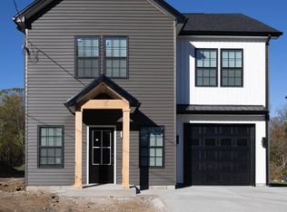 90 Lee Nor Mack St, Shelbyville, KY 40065