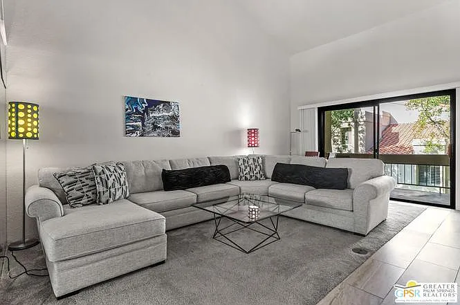 2 bed, 2.5 bath, 1699 sqft, $3,500 — Photo 3
