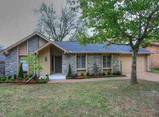 8305 E 56th Pl, Tulsa, OK 74145