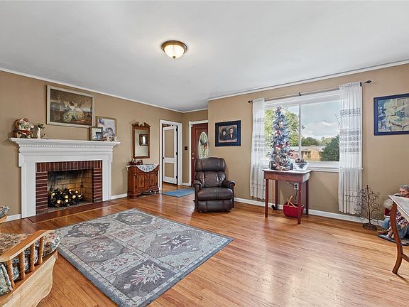 5th image of 2028 Moultrie Sq