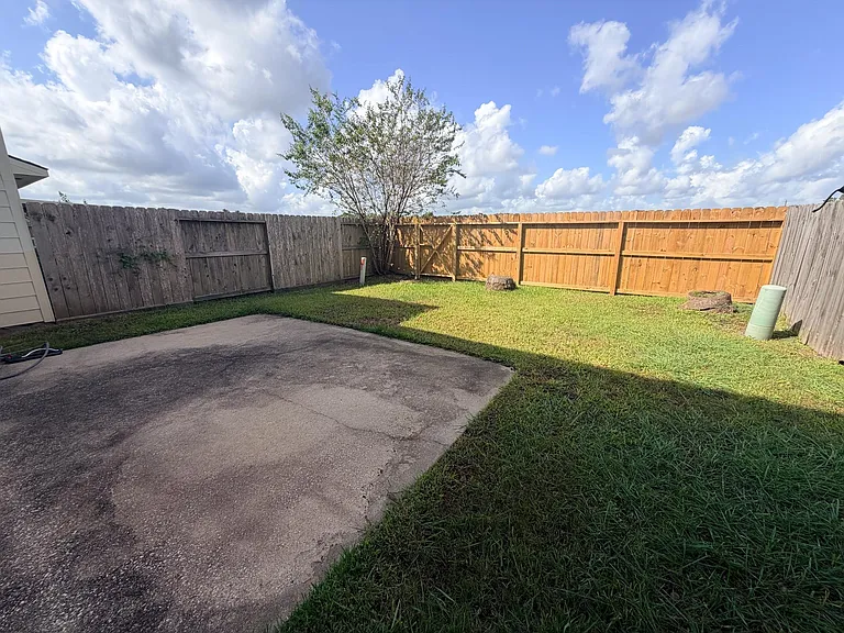 4422 Park Trail Ln — Photo 19