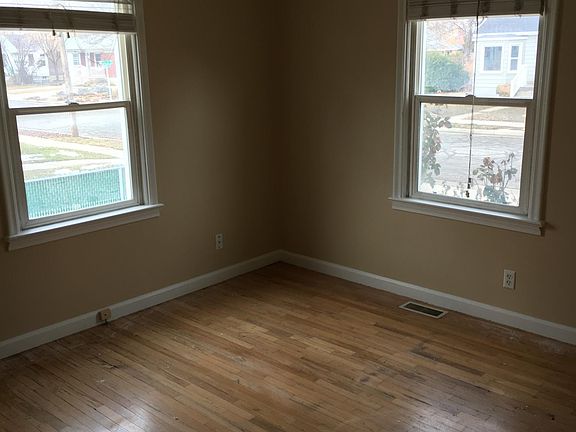 2nd image of 758 E Loveland Ave