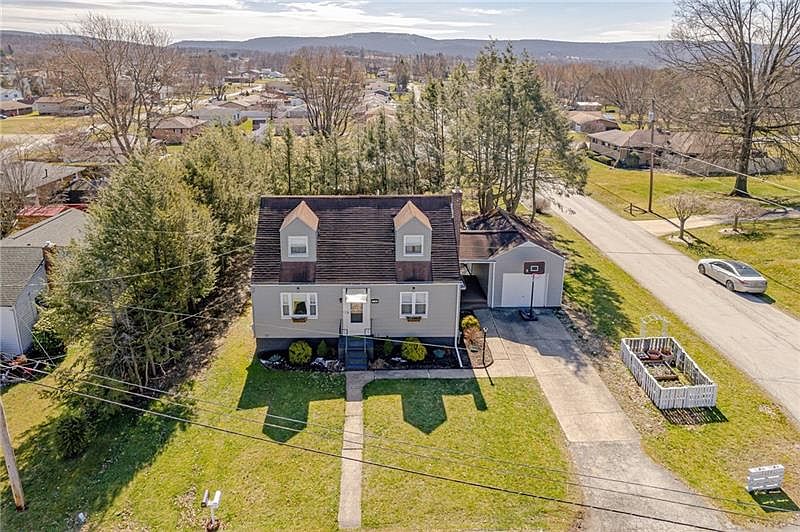 114 Water St, Latrobe, PA 15650 Zillow