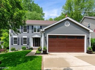 1901 Riverwood Dr, Algonquin, IL