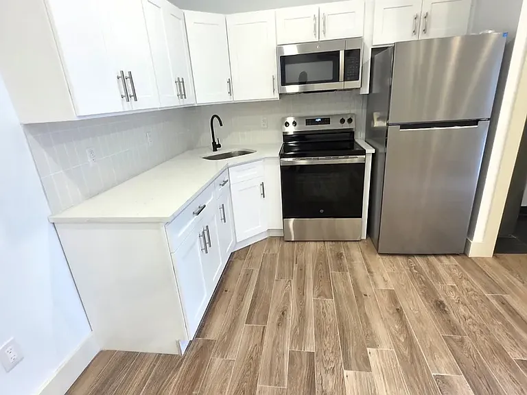 450 E 26th St #2C — Photo 12