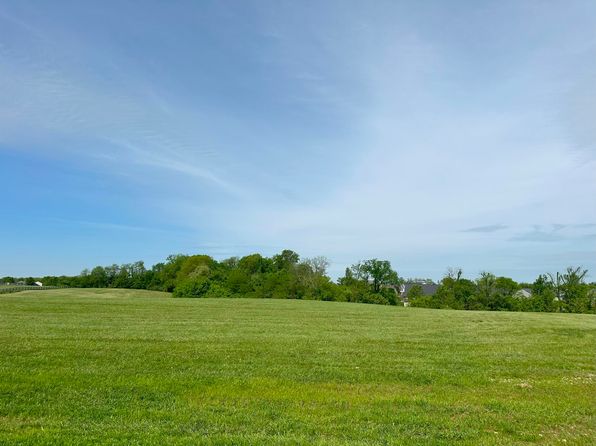 765 N Bend Rd, Hebron, KY 41048