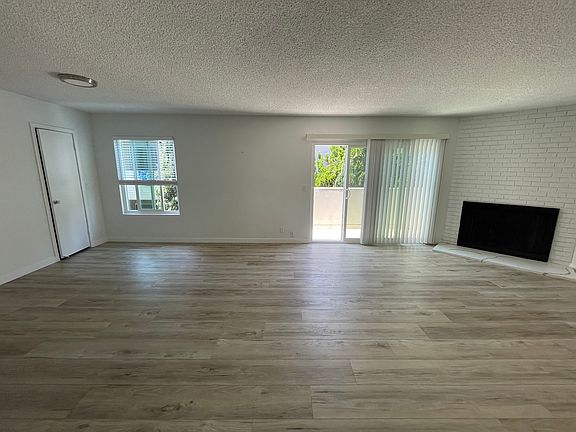 3rd image of 1032 18th St APT 4