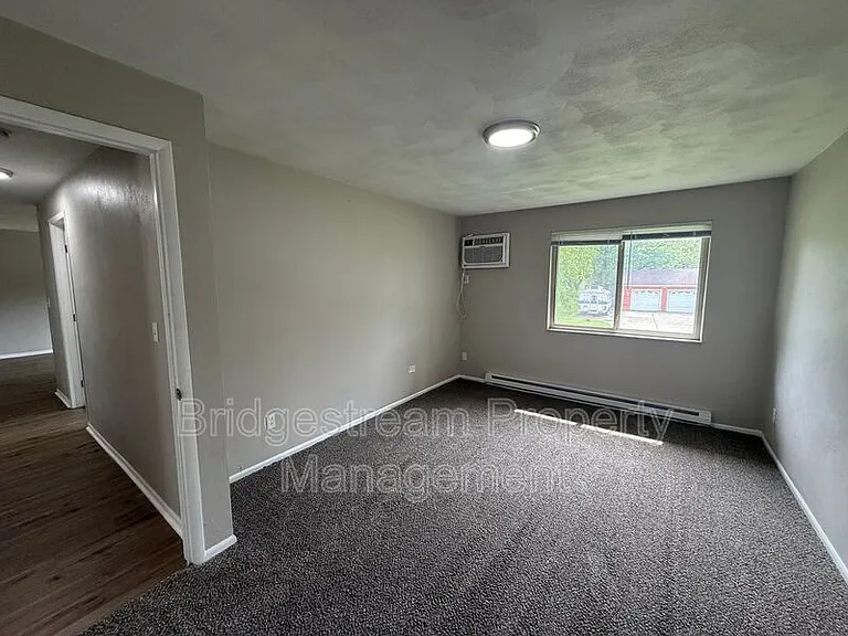 85 N Gebhart Church Rd #G — Photo 5