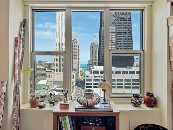 777 N Michigan Ave APT 2500, Chicago, IL 60611