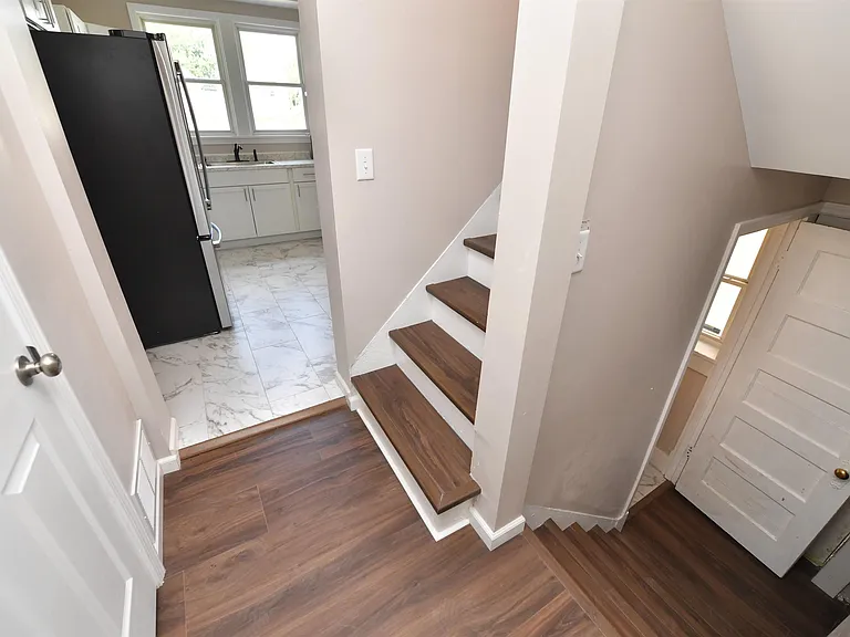 1027 N University St — Photo 41