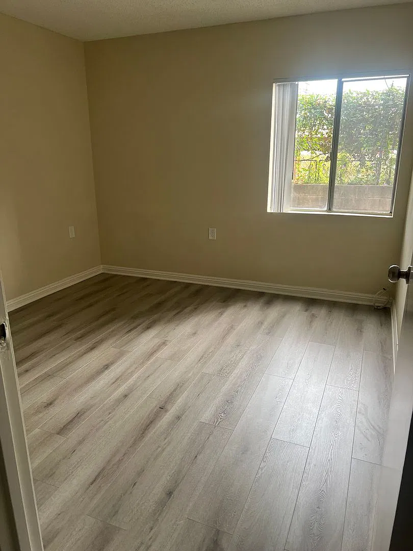 Arleta Apartments — Photo 4