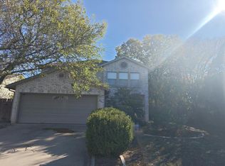 9208 Bowen Dr, San Antonio, TX 78250