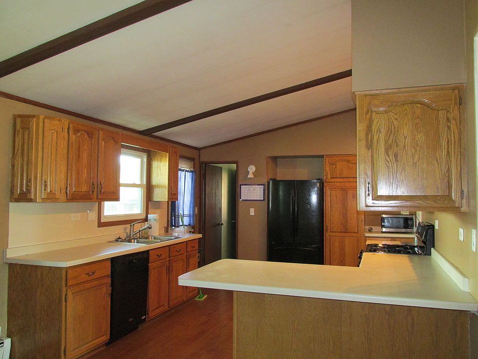2nd image of 402 S 16th St