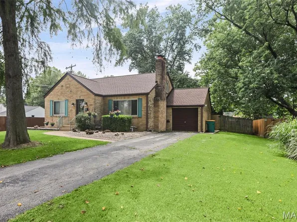 305 Edward St, O Fallon, IL 62269