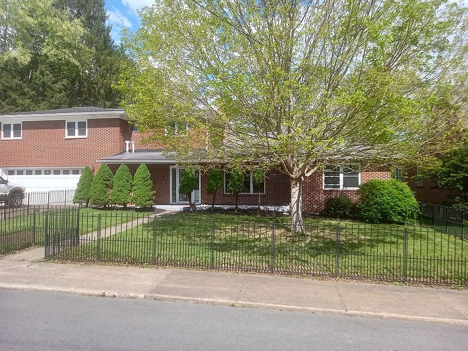 1st image of 1019 Woodlawn Ave