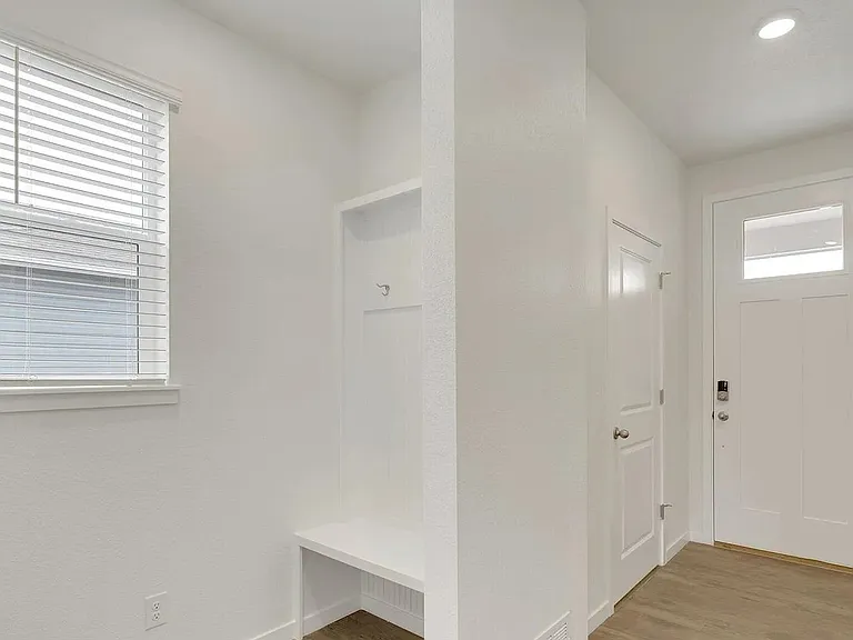 4772 Lynxes Way — Photo 2