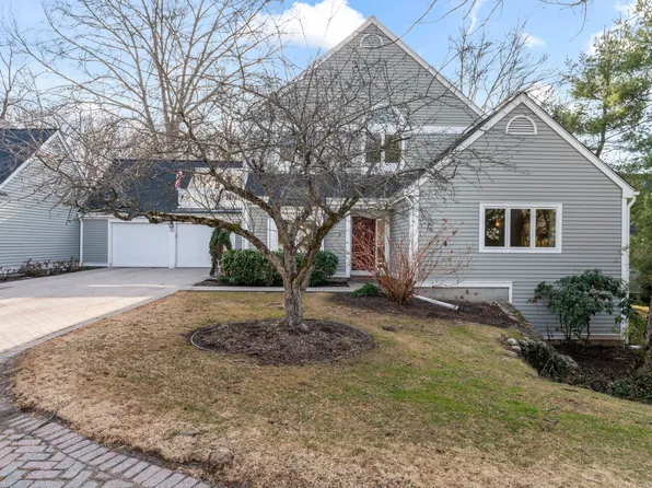 118 Barnes Road #118, Stamford, CT 06902