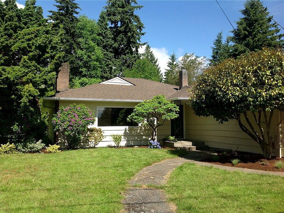 1st image of 16421 Marine View Dr SW