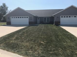 1418 Langworthy Ct SE, Cascade, IA 52033