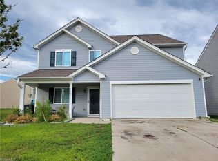 5105 Apsley Dr, Mcleansville, NC 27301