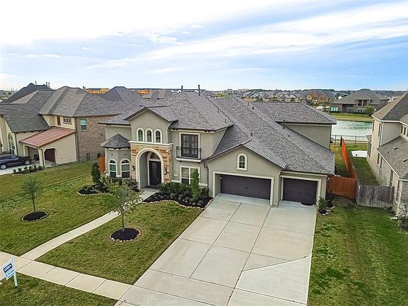 2nd image of 10311 Olivia View Ln
