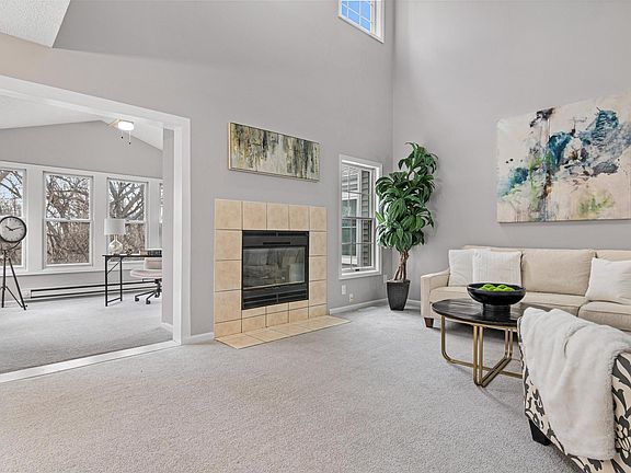 4th image of 15024 Windemere Ln