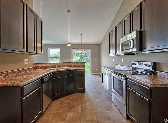 4th image of 3001/3005 Rock Crest Dr