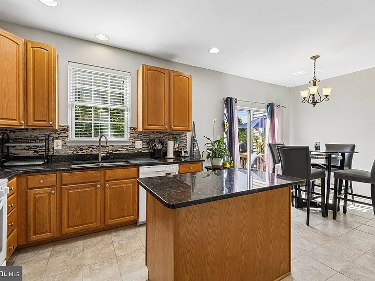 12047 Kemps Landing Cir — Photo 12