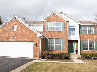 315 Hummingbird Ln, Lindenhurst, IL 60046