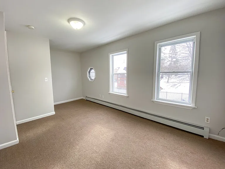 158 Ward St — Photo 14