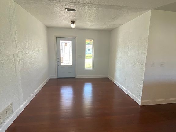 4th image of 70 Seawinds Cir